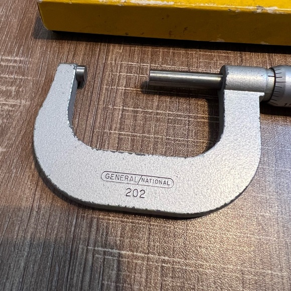 General 202 Outside Micrometer 1”- 2” Model‎ 202 Made in USA - Picture 2 of 10